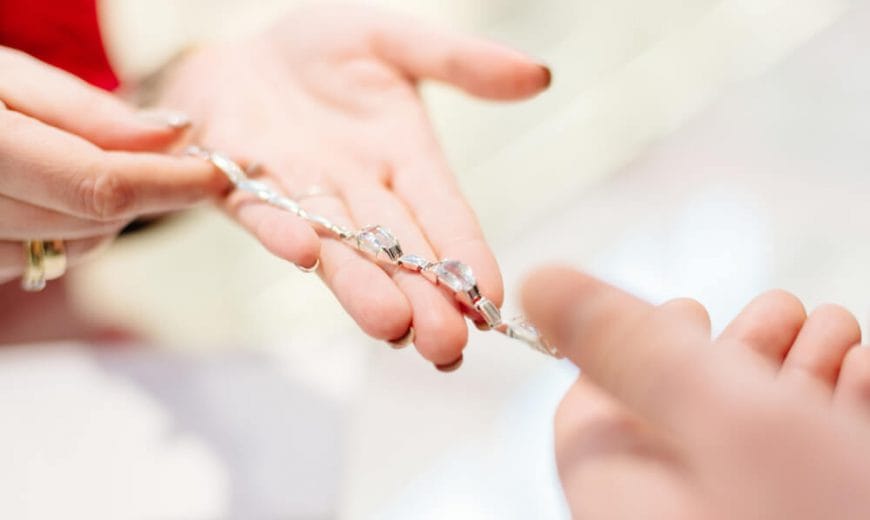 Nhận cầm trang sức kim cương, đá quý, vàng, lãi suất thấp, thủ tục nhanh