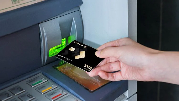 Hướng dẫn rút tiền từ thẻ tín dụng các cách khác nhau chi tiết
